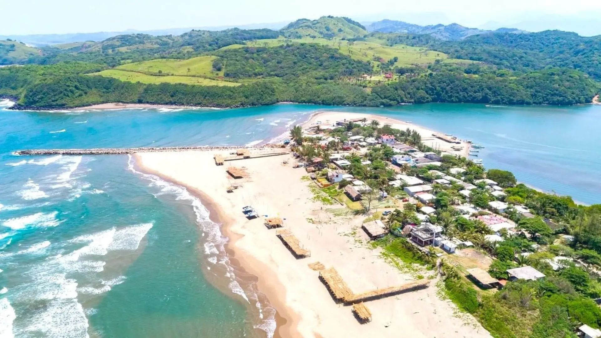 Laguna de Sontecomapan y sus manglares en Los Tuxtlas, Veracruz